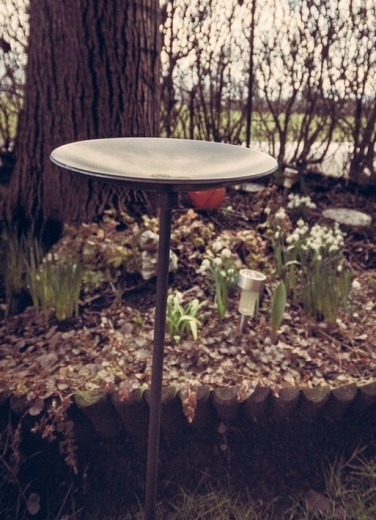 Stand for garden torches, made of steel, with a beautifully curved bowl for the torch.