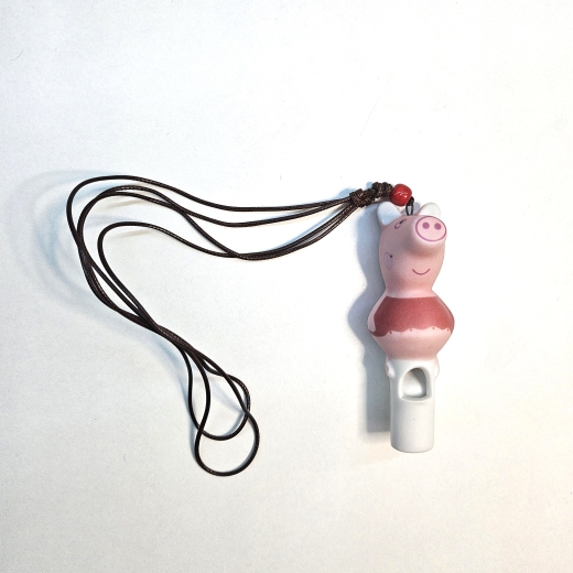 Tonpfeife mit Schnur – lustige Figuren für Kinder (8 cm)