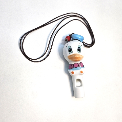 Tonpfeife mit Schnur – lustige Figuren für Kinder (8 cm)